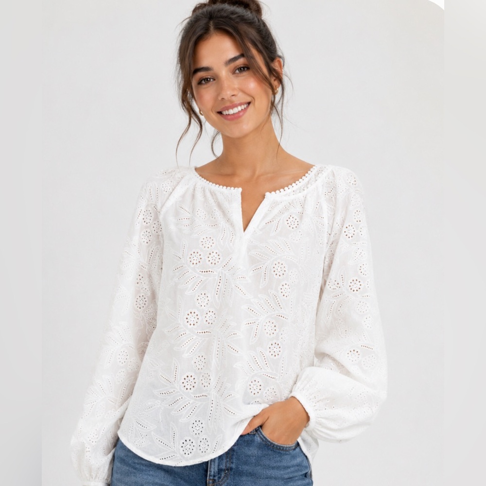 Solitaire Eyelet Peasant Blouse - White M